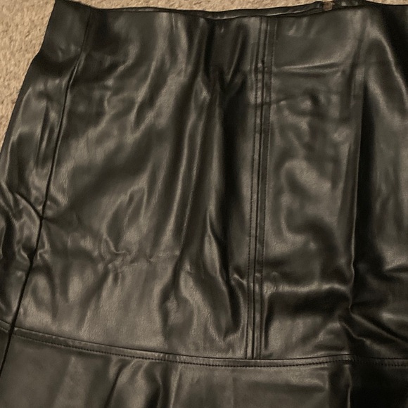 Ava & Viv Black Faux Leather Mini Skirt - Picture 3 of 11